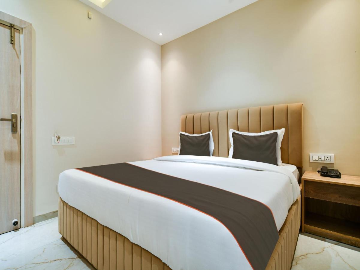 Collection O Hotel Mint Indore Extérieur photo