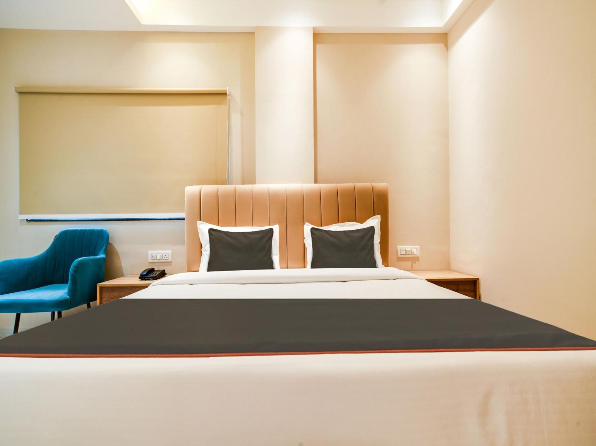 Collection O Hotel Mint Indore Extérieur photo