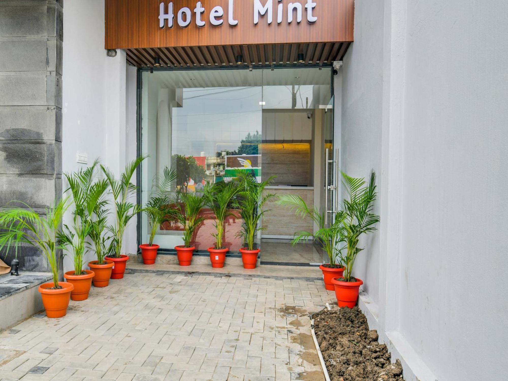 Collection O Hotel Mint Indore Extérieur photo